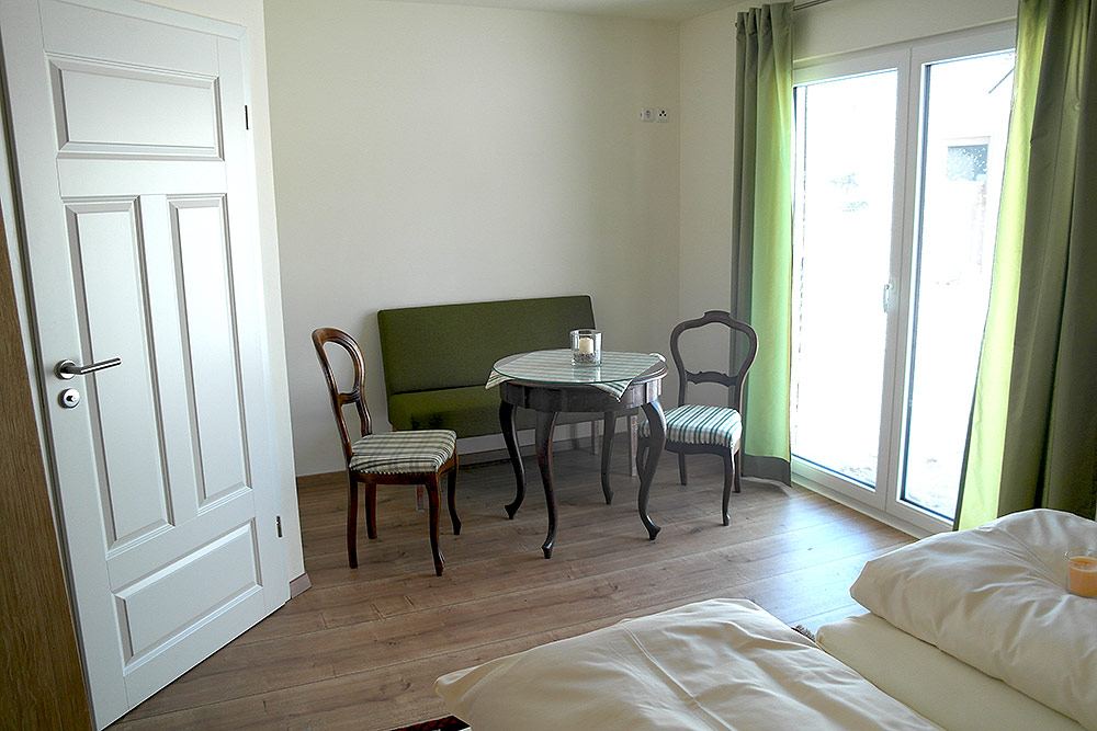 Sitzgruppe Zimmer 1