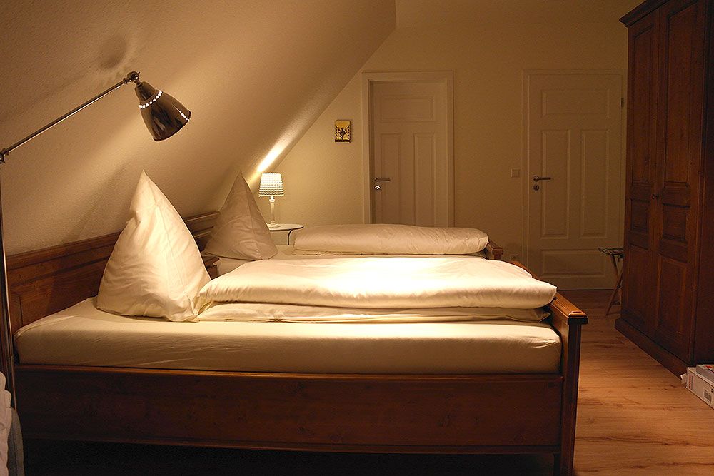 Schlafen 2, Zimmer 2